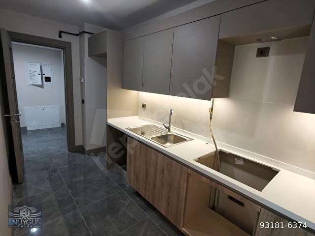 ÜSKÜDARDA K OTOPARLI LÜKS SİTEDE 3+1 SIFIR ARA KAT DAİRE - Görsel 8