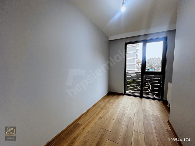 BÖLGE EMLAKTAN SİLTAŞ PANAROMADA ARA KAT KÖŞE KONUMLU 2+1 DAİRE - Görsel 7