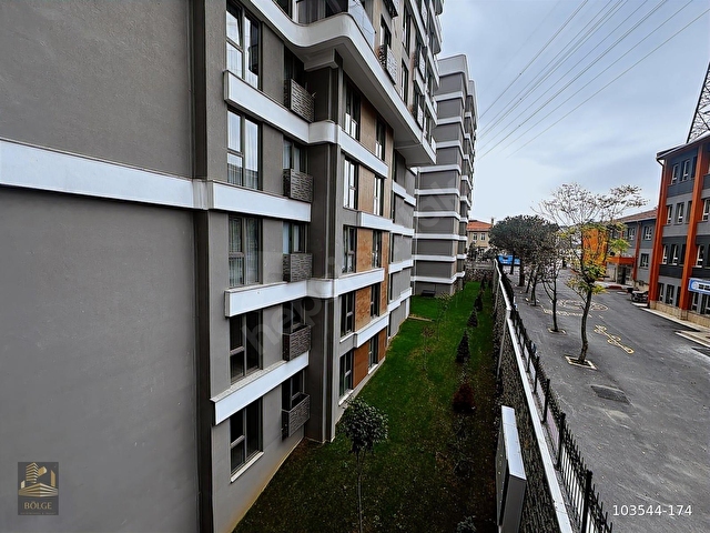BÖLGE EMLAKTAN SİLTAŞ PANAROMADA ARA KAT KÖŞE KONUMLU 2+1 DAİRE - Görsel 2