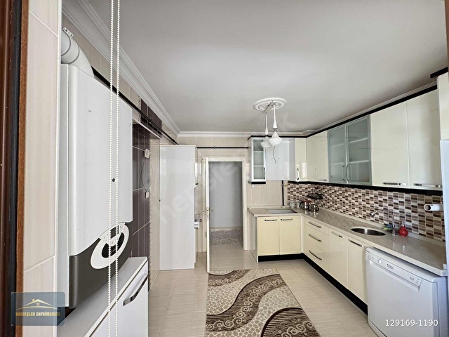 KARDEŞLERDEN 3+1 EBEVEYNLİ FULL YAPILI MERKEZİ KONUM - Görsel 5