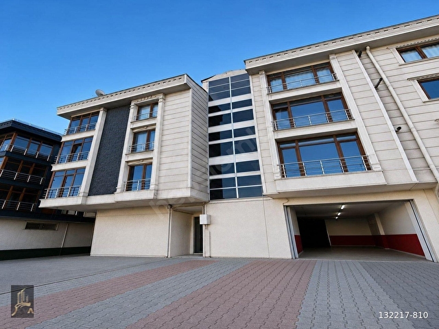 BEYLİKDÜZÜ YAKUPLU MAH CADDE ÜZERİNDE BÖLGENİN EN UYGUN 3+1 135 M² SATILIK DAİRESİ