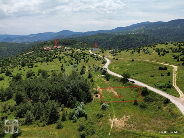 BİLECİK AKADEMİ EMLAK DANIŞMANLIĞIN`DAN SATILIK 611 m² ARSA - Görsel 2