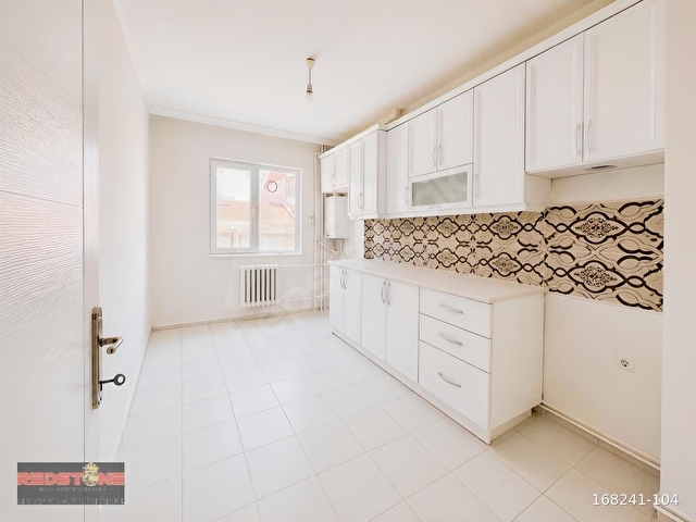 Eskişehir Kırmızıtoprak Mahallesinde Satılık 2+1 Bakımlı Daire