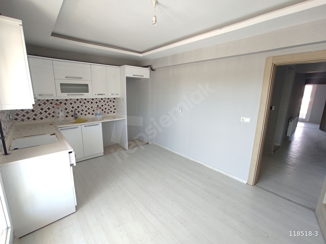 İNCİRLİOVA ZAFER MAHALLESİNDE BAHÇE KAT 4+1 DAİRE - Görsel 2