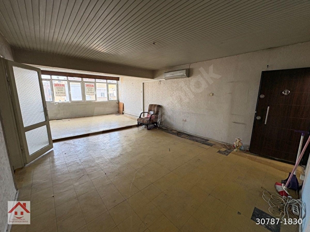 İzmir Konak Muratreis Mahallesi – Teraslı, Klasik  2+1 Daire