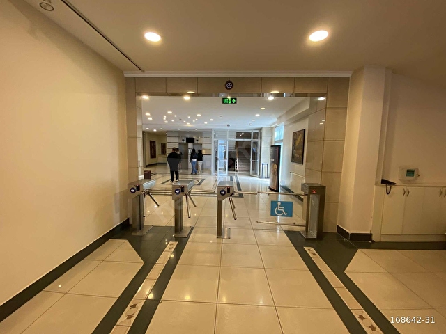 Maslak Noramin Plaza da 150m2 Mobilyalı Kiralık Ofis Katı - Görsel 2