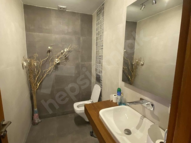 Maslak Noramin Plaza da 150m2 Mobilyalı Kiralık Ofis Katı - Görsel 5