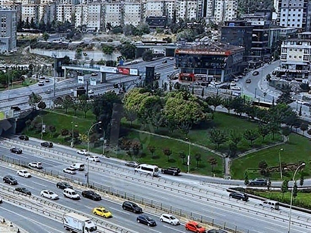KUPON YER ARAYANLAR GÖZTEPE KAVŞAĞI METRO E5 YANI 1.000 m2 - Görsel 3