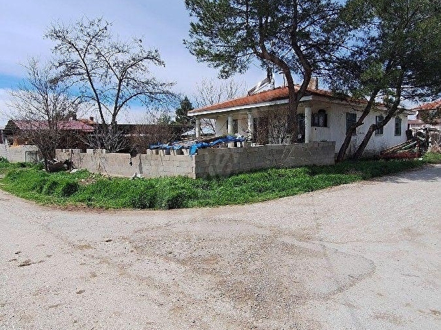 ÇİVRİL KAVAKÖYÜ MAH.AÇIK-KAPALI BESANE TEK KATLI MÜSTAKİL EV - Görsel 7