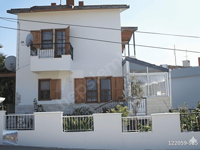 İzmir Eski Foçada denize 70 mt satılık villa - Görsel 2