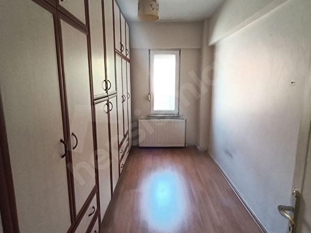 AYVALIK MARİNAYA YAKIN KALORİFERLİ KİRALIK 3+1 GENİŞ DAİRE - Görsel 18