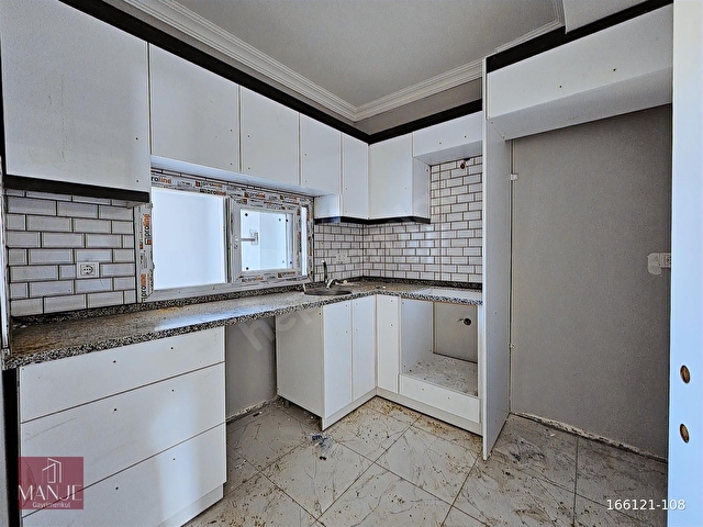 FOÇA YENİBAĞARASI 1+1 MERKEZİ KONUM YOLA CEPHE SATILIK DAİRE - Görsel 11