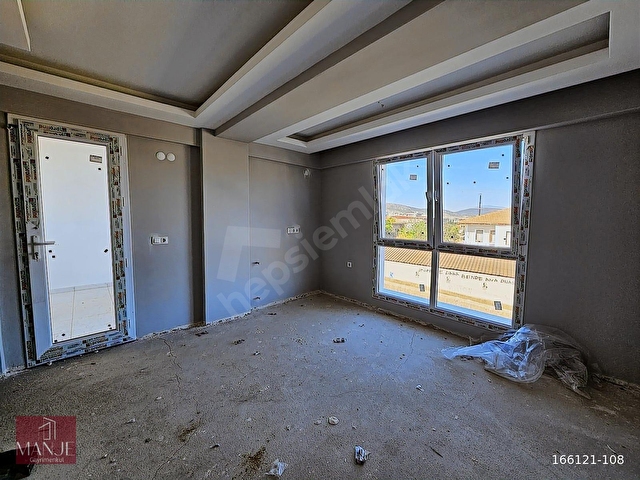FOÇA YENİBAĞARASI 1+1 MERKEZİ KONUM YOLA CEPHE SATILIK DAİRE - Görsel 18