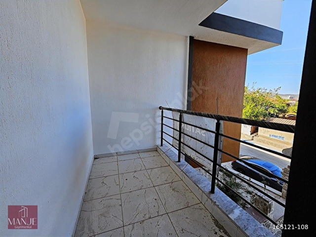 FOÇA YENİBAĞARASI 1+1 MERKEZİ KONUM YOLA CEPHE SATILIK DAİRE - Görsel 9