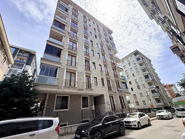 Çekmeköy Taşdelende Kiralık 2+1 Apartman Dairesi Merkeze Yakın