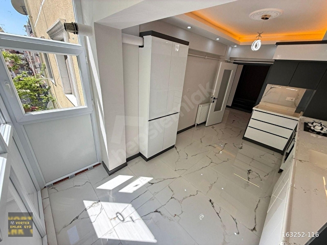 SİNCAN MAREŞAL ÇAKMAK MAHDE FULL YAPILI ARA KAT DAİRE - Görsel 3