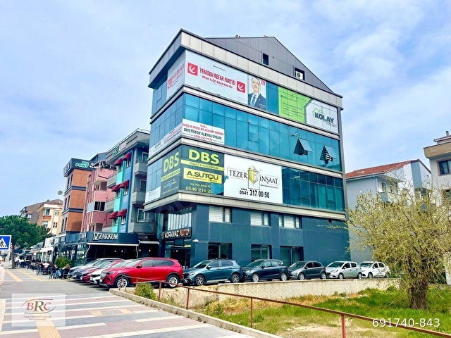 Çanakkale Biga Kıbrıs Şehitleri Caddesinde Lüks Kiralık Ofis