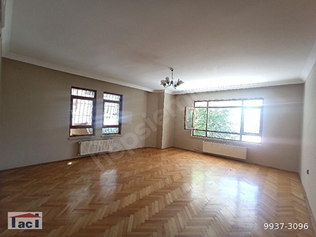 SEYRANBAĞLARI SEYRAN CADDESİNDE 3+1 SATILIK DAİRE - Görsel 3
