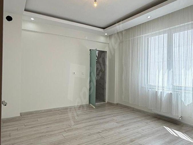 ÖZ GAYE EMLAKTAN DEVELİ BAHÇELİEVLER ANA CADDE ÜZERİ SATILIK DAİRE - Görsel 11