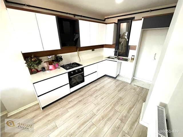EDREMİT MERKEZDE ACİLL FİYAT DÜŞTÜ AYGÜLDEN DOĞALGAZ KOMBİLİ ASANSÖRLÜ SIĞINAKLI 1+1 SATILIK DAİRE - Görsel 5