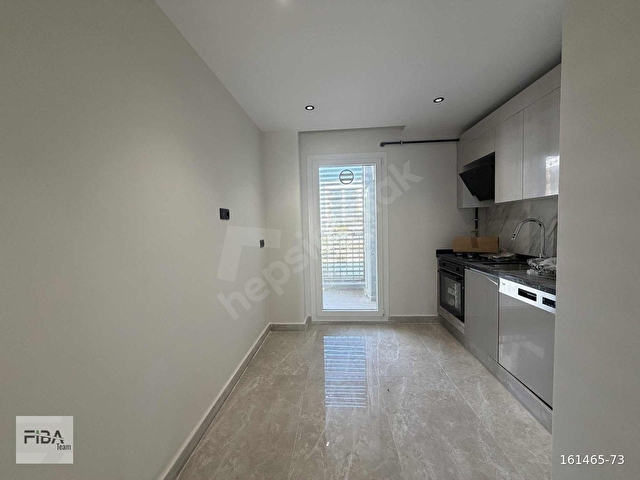 BÜYÜKÇEKMECEDE LÜKS HAVUZLU SİTEDE 2+1 ARA KAT KÖŞE DAİRE - Görsel 4