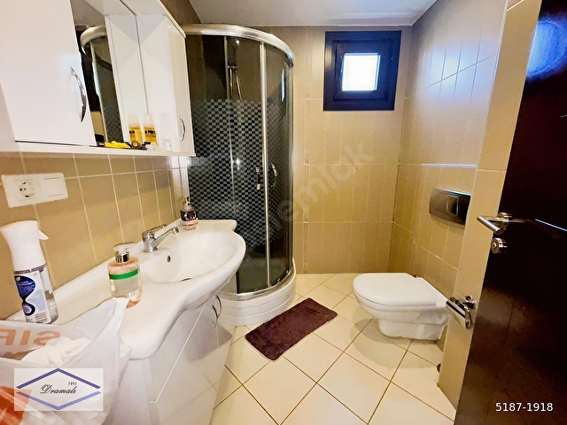 Kalamış Wyndham Otel Karşısında Genç, 4 katlı Binada 2+1 - Görsel 24