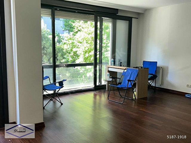 Kalamış Wyndham Otel Karşısında Genç, 4 katlı Binada 2+1 - Görsel 18