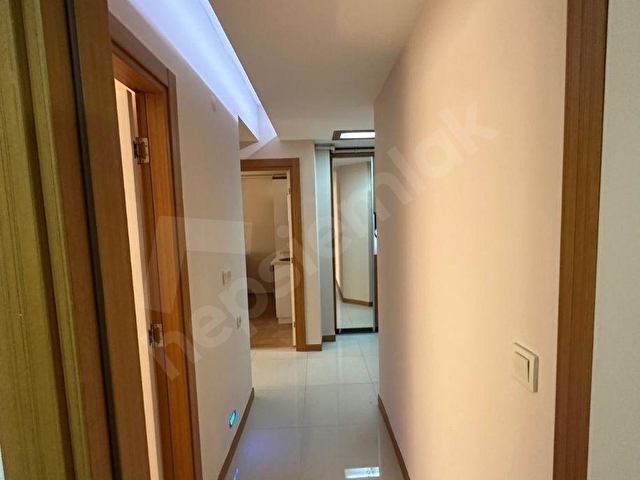 Karşıyaka Yalı Mahallesinde Kiralı 2+1 Daire - Görsel 6