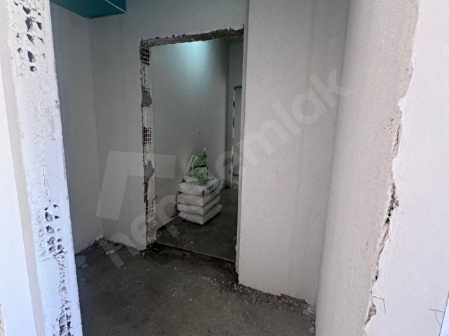 ERENKÖYDE MERKEZİ LOKASYONDA BALKONLU 74 M2 NET ARAKAT - Görsel 27
