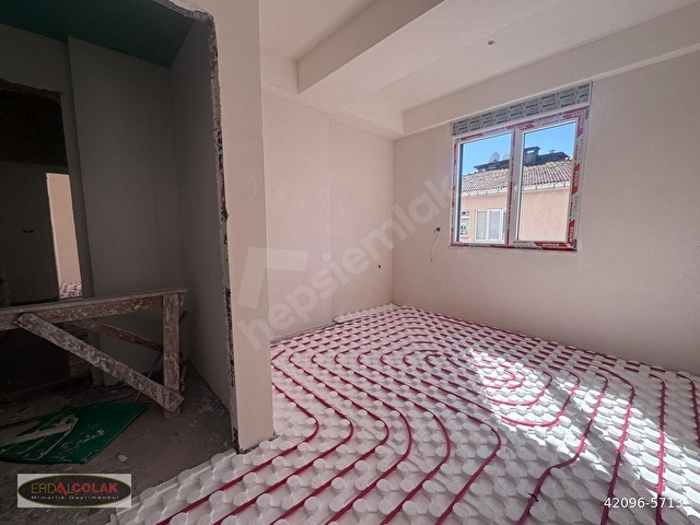 ERENKÖYDE MERKEZİ LOKASYONDA BALKONLU 74 M2 NET ARAKAT - Görsel 28