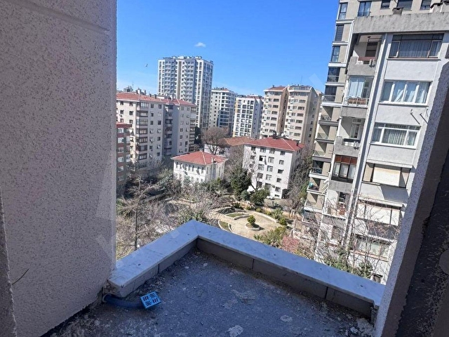 ERENKÖYDE MERKEZİ LOKASYONDA BALKONLU 74 M2 NET ARAKAT - Görsel 5