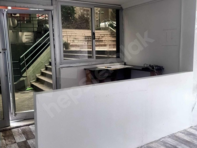 ATAŞEHİR ATA BLOKLARINDA ASMA KATLI 100M2 HER İŞE UYGUN DÜKKAN - Görsel 8