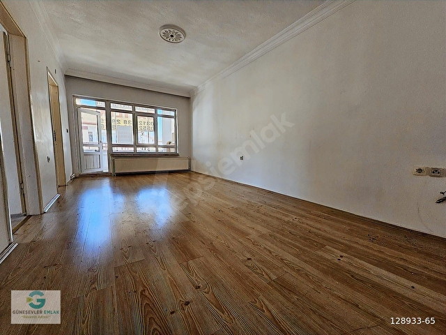 **GÜNEŞEVLER EMLAKTA KATTA BU FİYATA 3 BALKONLU DAİRE** - Görsel 4