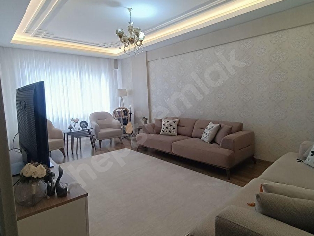 BÜLBÜLZADEDE SATILIK GENİŞ OTURUMLU 2+1 DAİRE - Görsel 2