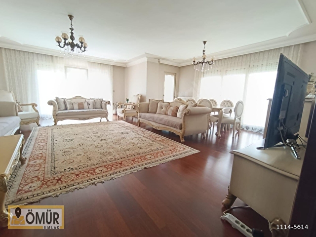 Bahçelievler Çalışlar Caddesine Yakın 220 m² Geniş 4+1 Satılık - Görsel 4