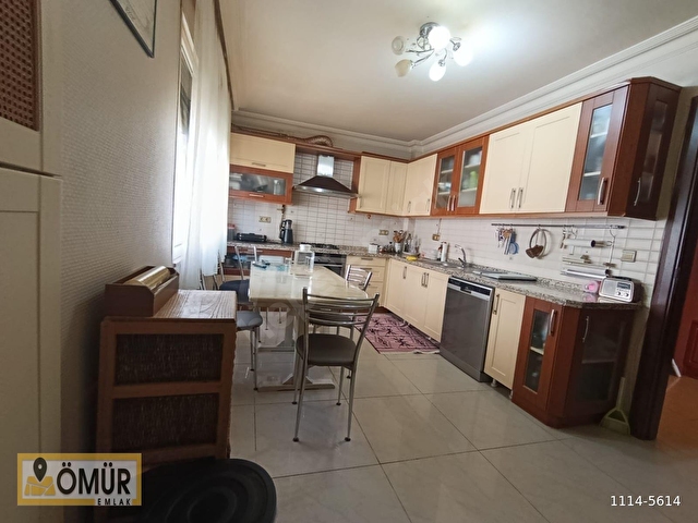 Bahçelievler Çalışlar Caddesine Yakın 220 m² Geniş 4+1 Satılık - Görsel 12