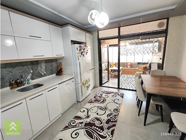 GÖLBAŞI BAHÇELİEVLER MH. 281.CD. 4 YAŞINDA 160 M² YÜKSEK GİRİŞ DAİRE