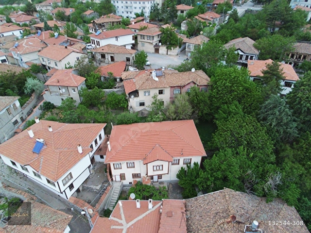 AYAŞ MERKEZ ÇARŞI İÇİNDE BAHÇELİ AVLULU TARİHİ KONAK - Görsel 3