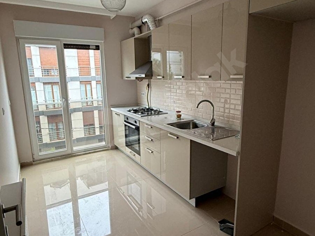 İDEALTEPE SAHİLDE MARMARAYA 150 MT. SIFIR LÜKS 3+1 DAİRE 130 M2. - Görsel 4