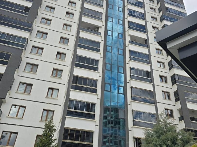 SAHİBİNDEN satılık 3+1 kapalı otoparklı NEZİH sitede BOŞ daire - Görsel 2