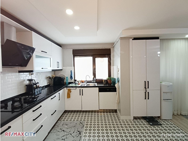 Fiyaka Evleri Sitesinde, Bahçeli, Komple Tadilatlı, Satılık Geniş Dubleks Daire - Görsel 28
