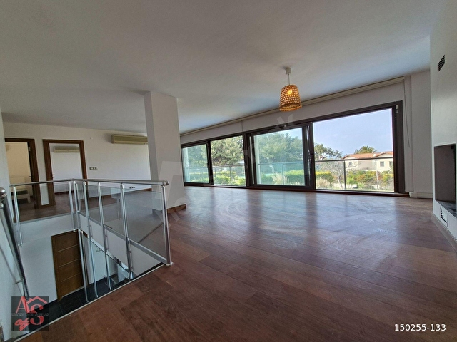Urla Güvenlikli Site ,2500 m2 /450 m2 Yaşam Alanı, Özel Havuzlu - Görsel 13