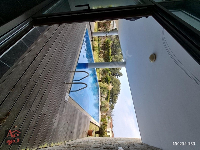Urla Güvenlikli Site ,2500 m2 /450 m2 Yaşam Alanı, Özel Havuzlu - Görsel 3