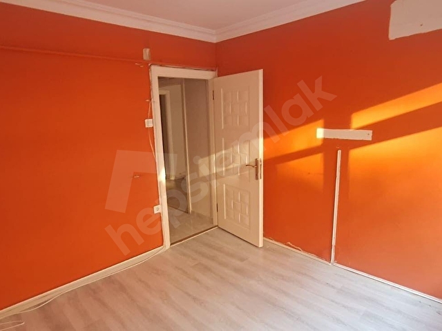 ERGENEKON CADDESİ ÜZERİNDE ASANSÖRLÜ KOMBİLİ BAKIMLI 2 ODA 1 SALON KİRALIK OFİS BÜRO - Görsel 17
