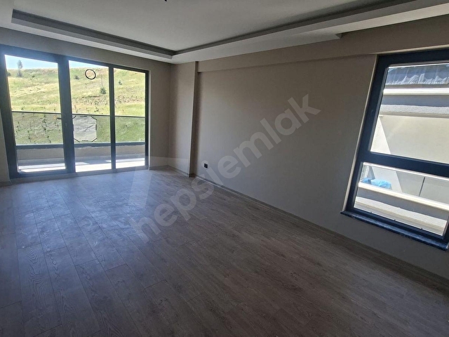 MÜRSEL ULUÇDA 1+1 ORTAKAT SIFIR MANZARALIBOŞ DAİRE - Görsel 6