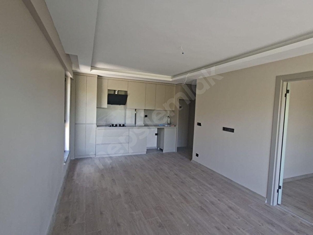 MÜRSEL ULUÇDA 1+1 ORTAKAT SIFIR MANZARALIBOŞ DAİRE - Görsel 8