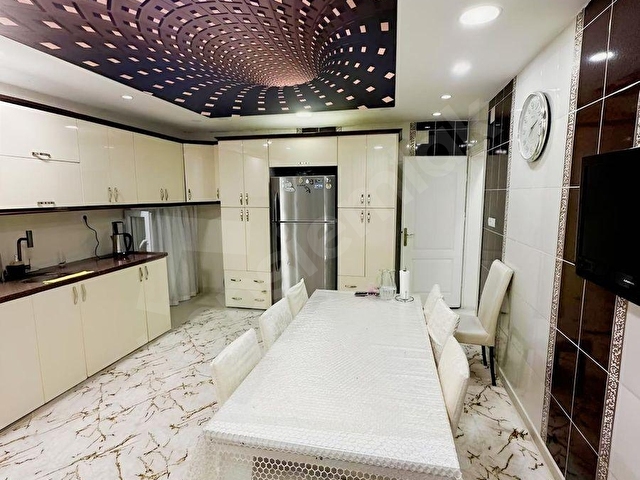 ÇARŞIYA ÇOK YAKIN SATILIK 3+1 DAİRE 175 M2 - Görsel 8