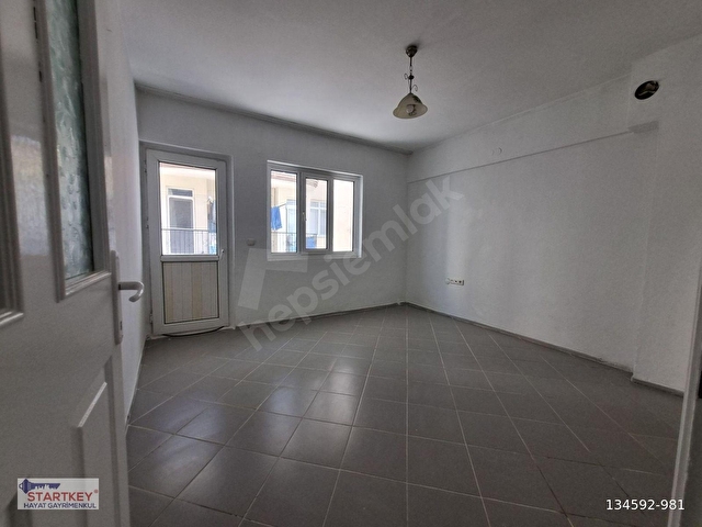 KUŞADASI DAVUTLAR MERKEZDE SATILIK AYRI MUTFAK 2+1 DAİRE - Görsel 5