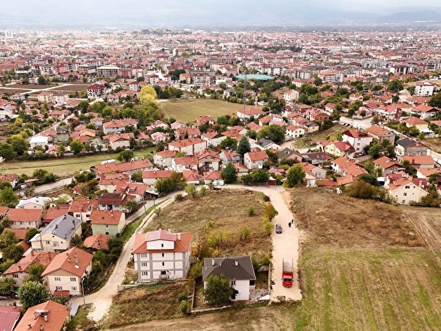 ULUKAYA GRUPTAN SAĞLIK MAHALLESİNDE KÖŞEBAŞI 3 KAT İMARLI ARSA