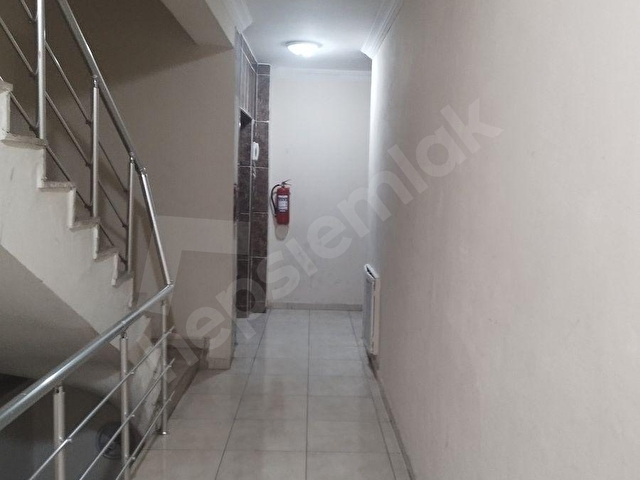 isk devlet hastanesi yanı kiralık 1+1 lüks daire - Görsel 18